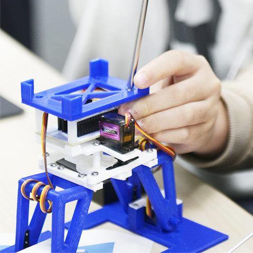 2足歩行ロボット扉