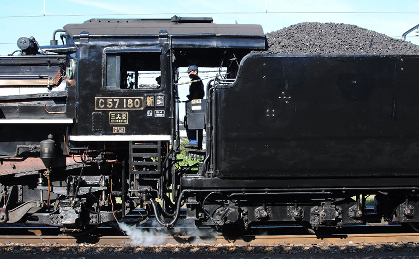 蒸気機関車C57 180側面