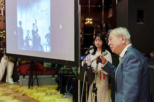 軽音楽部_上遠野さん