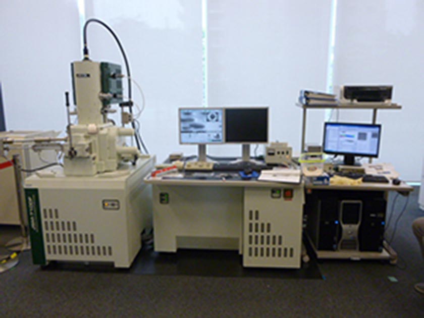 Field emission type SEM JSM-7100F