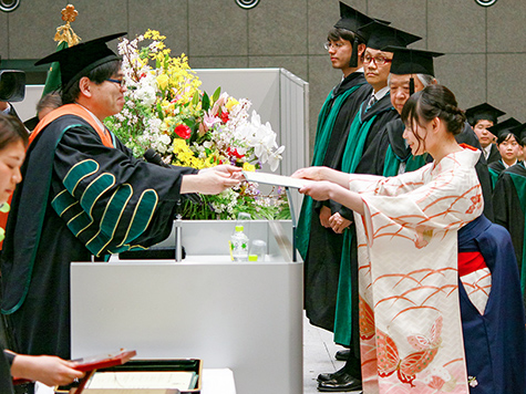 17年度 学位記授与式が挙行されました 芝浦工業大学